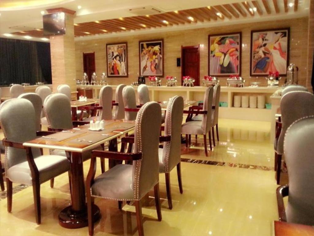 Star World Hotel Naypyidaw Exterior photo
