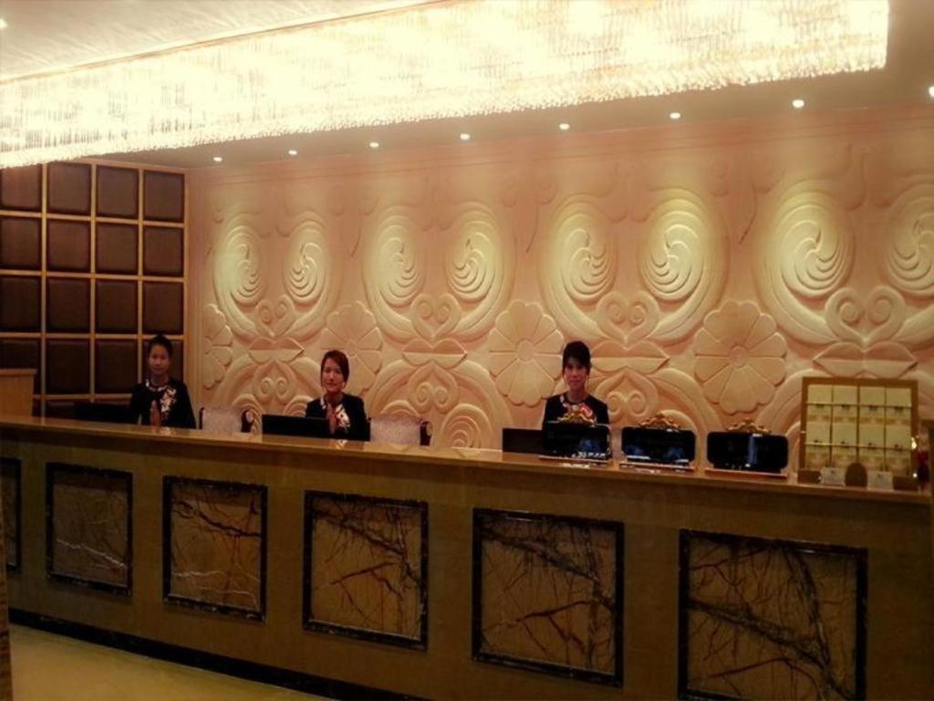 Star World Hotel Naypyidaw Exterior photo