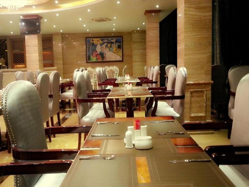 Star World Hotel Naypyidaw Exterior photo