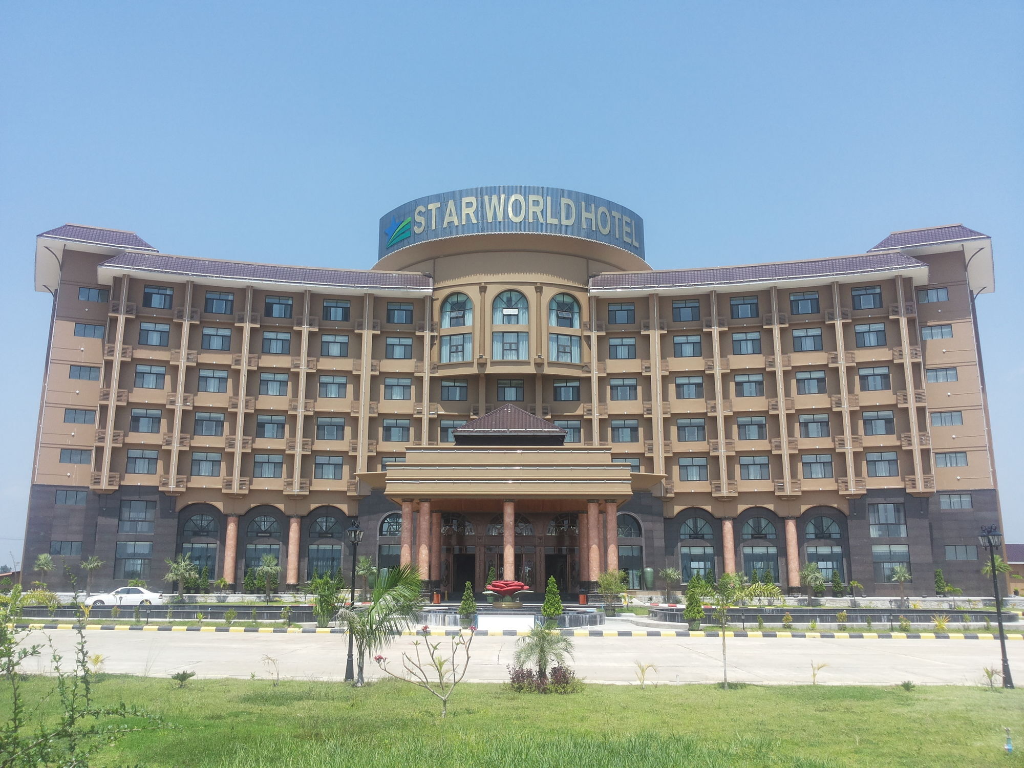 Star World Hotel Naypyidaw Exterior photo